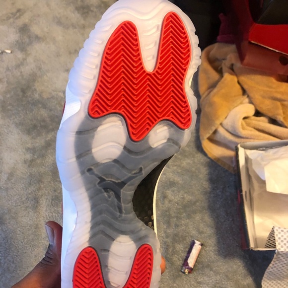 Jordan 11 “win like 96” SIZE 8.5 - Picture 3 of 3